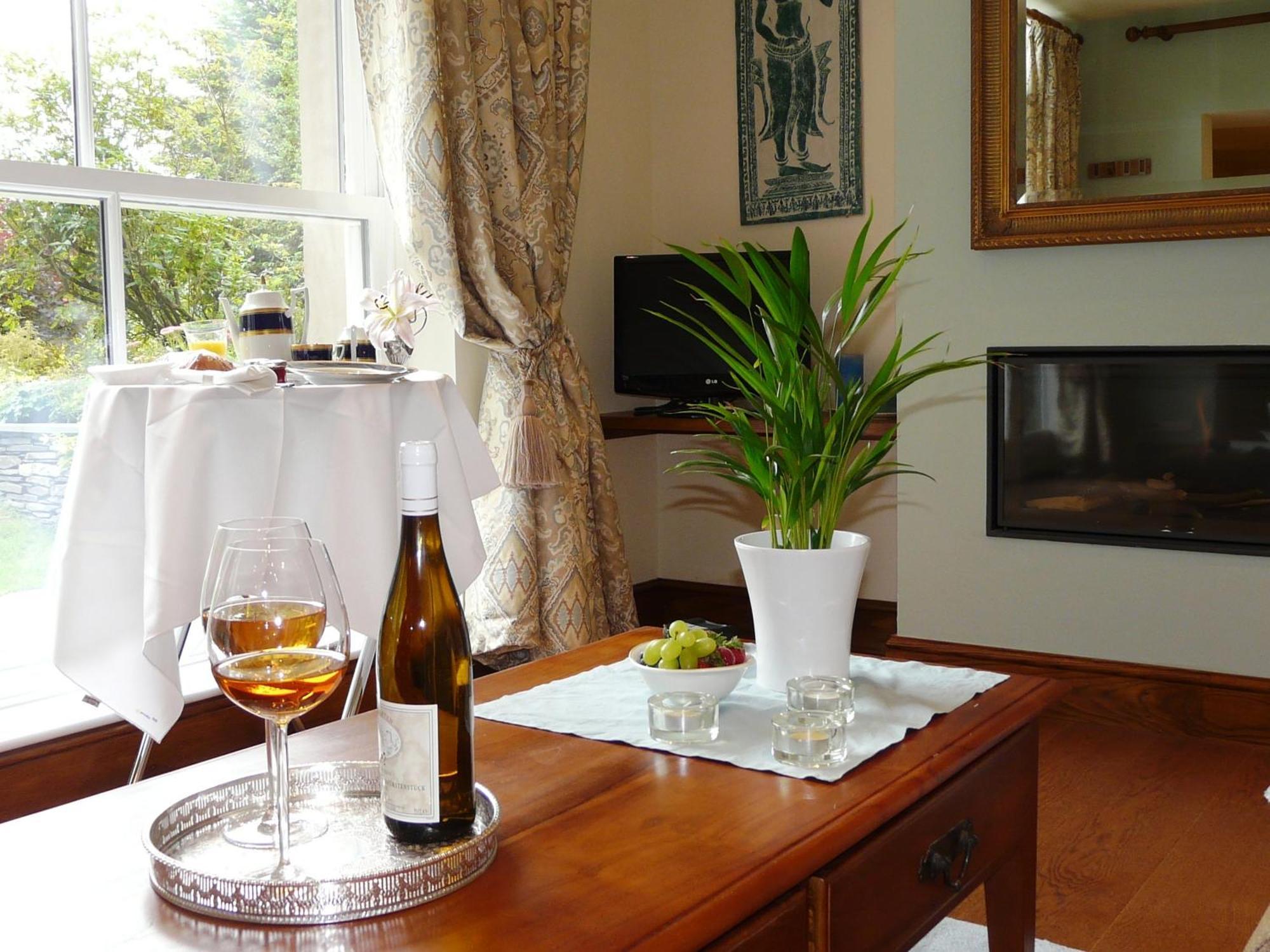 Annesdale House Bed & Breakfast วินเดอร์เมียร์ ภายนอก รูปภาพ